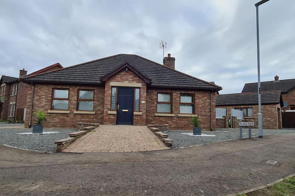 Millhouse Cottage A Luxury 3 Bed Bungalow Antrim Zewnętrze zdjęcie
